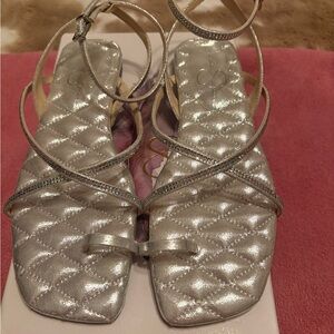 Jessica Simpson Silver Quilted Ankle Strappy Sandals with Toe Loop BN Box size 7